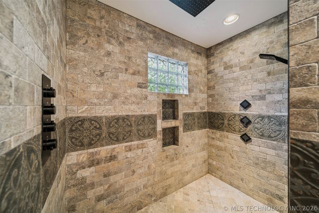 3215 E 61st Street, Tulsa, OK 74136