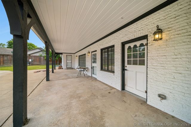 3215 E 61st Street, Tulsa, OK 74136