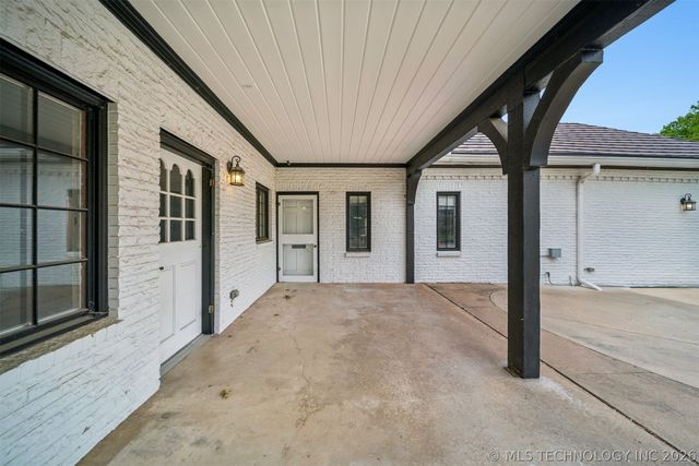 3215 E 61st Street, Tulsa, OK 74136
