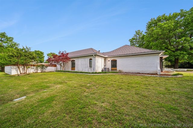 3215 E 61st Street, Tulsa, OK 74136