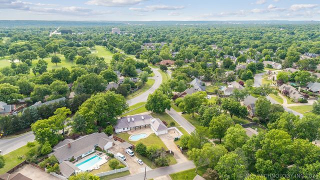 3215 E 61st Street, Tulsa, OK 74136