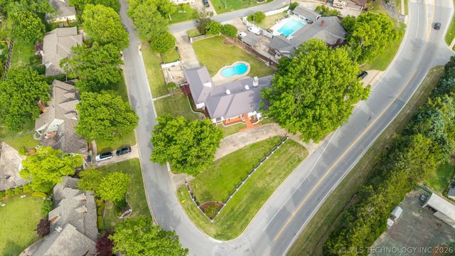 3215 E 61st Street, Tulsa, OK 74136