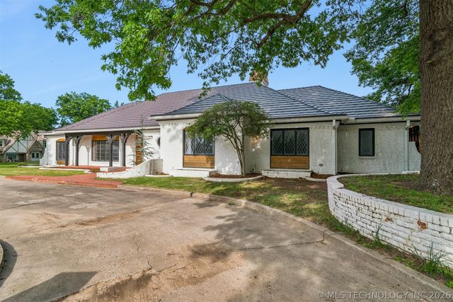 3215 E 61st Street, Tulsa, OK 74136