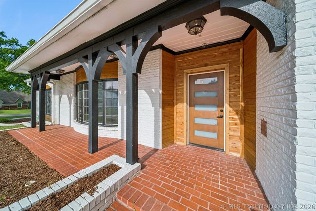 3215 E 61st Street, Tulsa, OK 74136