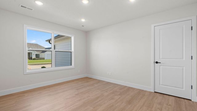 4405 ROYAL COUNTY RD, Columbia, MO 65201