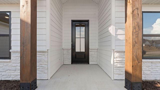 4405 ROYAL COUNTY RD, Columbia, MO 65201