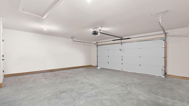 4405 ROYAL COUNTY RD, Columbia, MO 65201