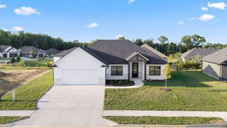 4405 ROYAL COUNTY RD, Columbia, MO 65201