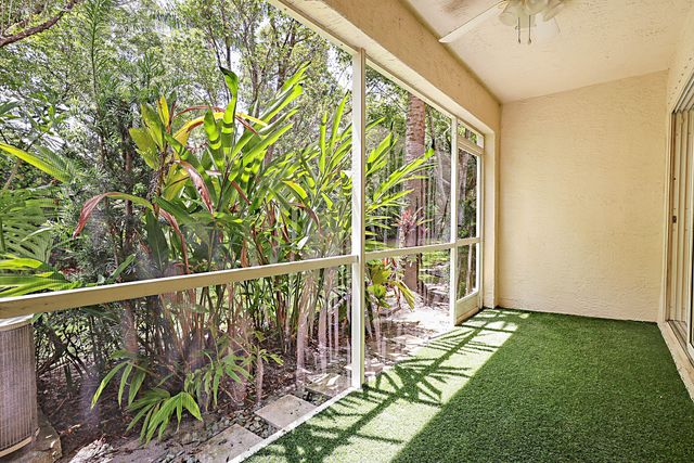 4827 Palmbrooke Circle, West Palm Beach, FL 33417