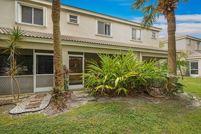 4827 Palmbrooke Circle, West Palm Beach, FL 33417