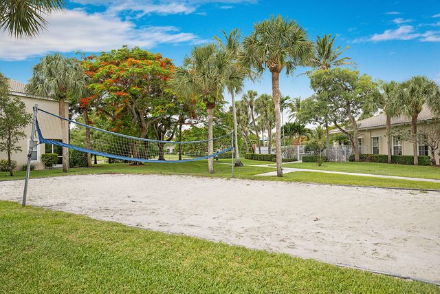 4827 Palmbrooke Circle, West Palm Beach, FL 33417