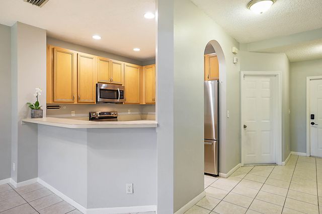 4827 Palmbrooke Circle, West Palm Beach, FL 33417