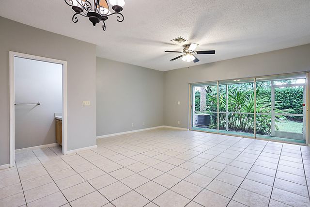 4827 Palmbrooke Circle, West Palm Beach, FL 33417