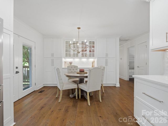 6819 Woodstock Drive, Charlotte, NC 28210