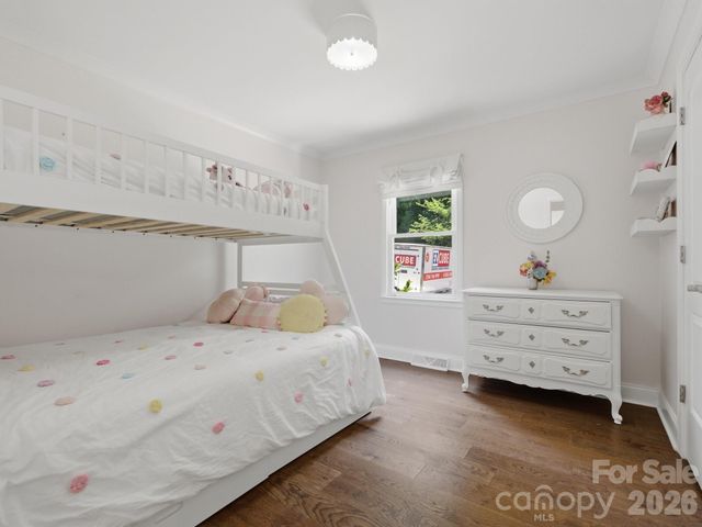 6819 Woodstock Drive, Charlotte, NC 28210