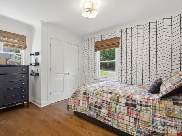 6819 Woodstock Drive, Charlotte, NC 28210