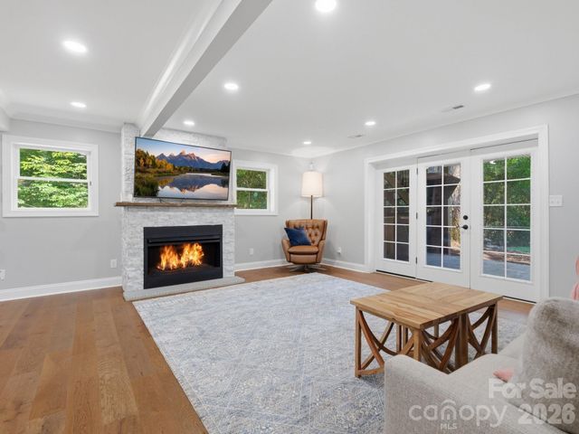 6819 Woodstock Drive, Charlotte, NC 28210