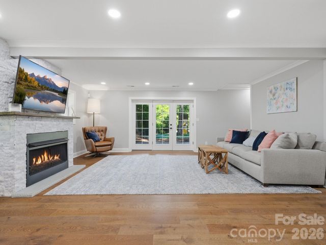 6819 Woodstock Drive, Charlotte, NC 28210