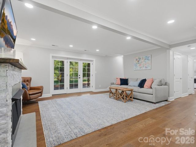 6819 Woodstock Drive, Charlotte, NC 28210