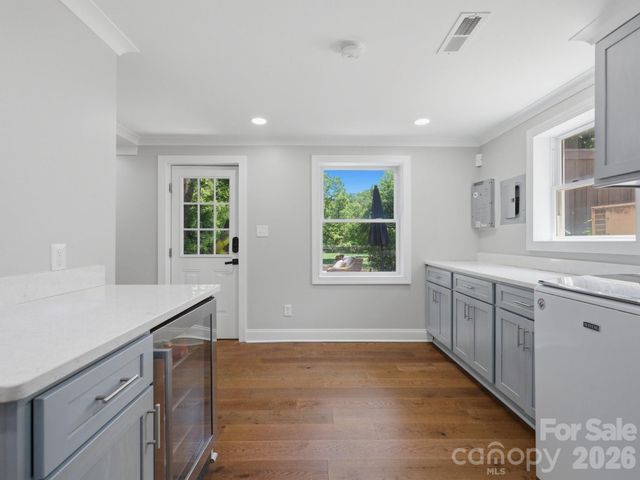 6819 Woodstock Drive, Charlotte, NC 28210