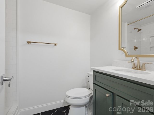 6819 Woodstock Drive, Charlotte, NC 28210