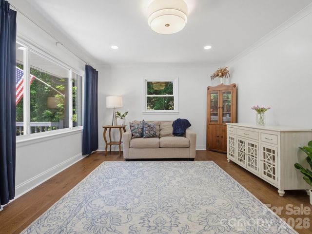 6819 Woodstock Drive, Charlotte, NC 28210