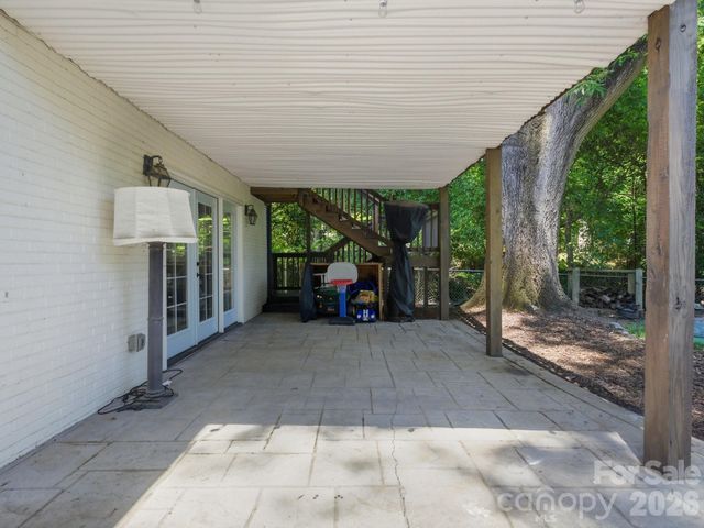 6819 Woodstock Drive, Charlotte, NC 28210