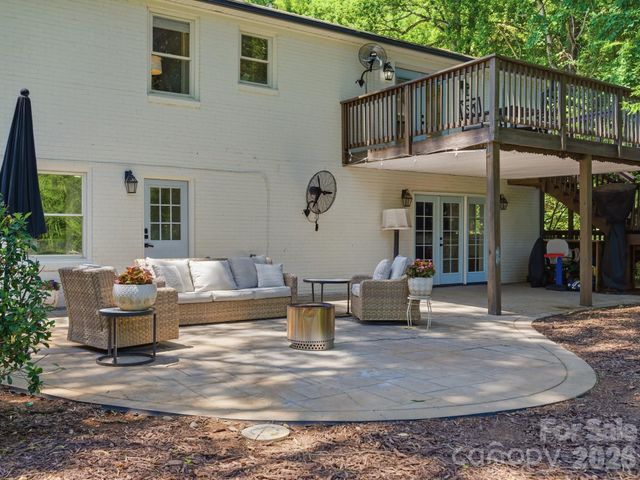 6819 Woodstock Drive, Charlotte, NC 28210