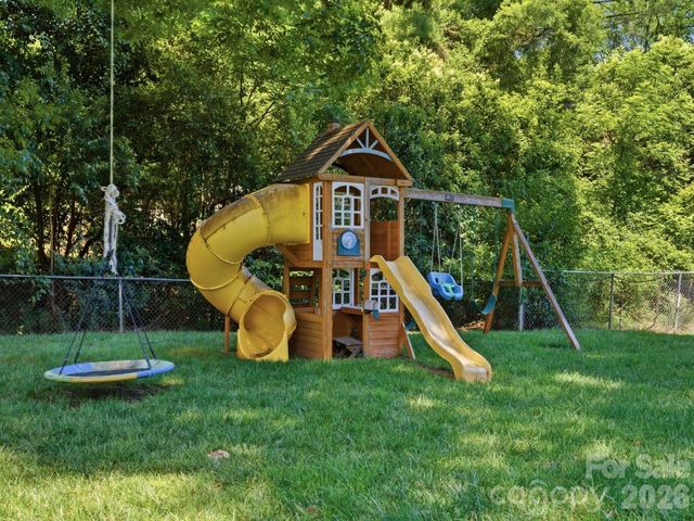 6819 Woodstock Drive, Charlotte, NC 28210