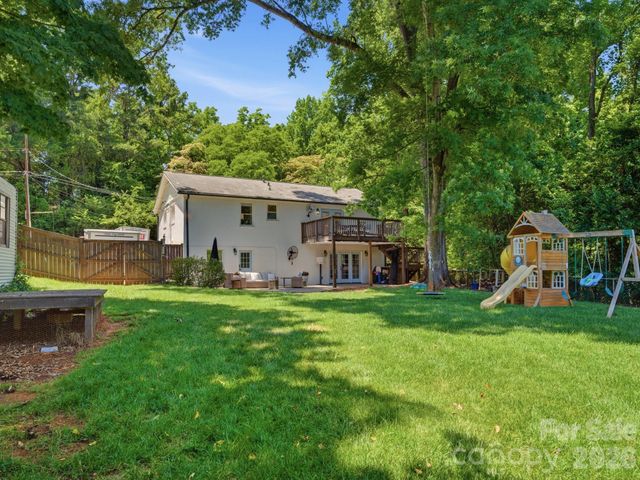 6819 Woodstock Drive, Charlotte, NC 28210