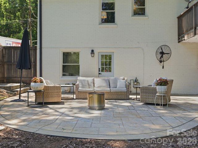 6819 Woodstock Drive, Charlotte, NC 28210