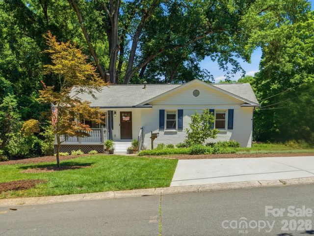 6819 Woodstock Drive, Charlotte, NC 28210