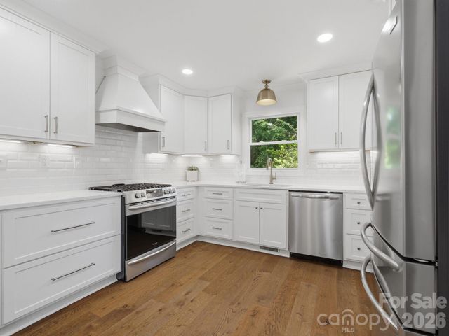 6819 Woodstock Drive, Charlotte, NC 28210