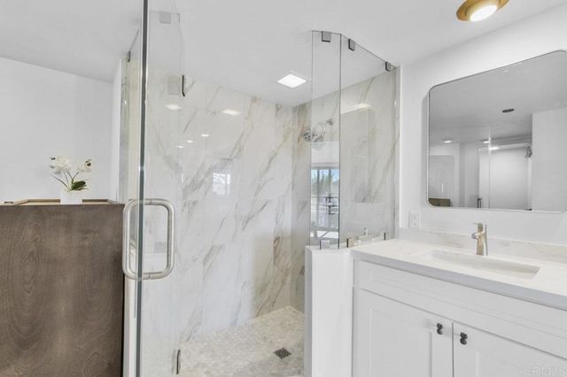 230 W Laurel Street 506, San Diego, CA 92101