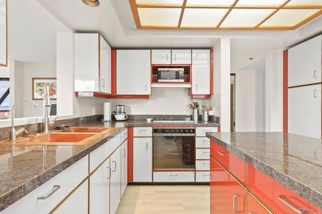 230 W Laurel Street 506, San Diego, CA 92101
