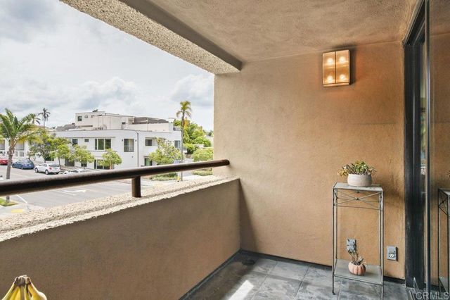 230 W Laurel Street 506, San Diego, CA 92101