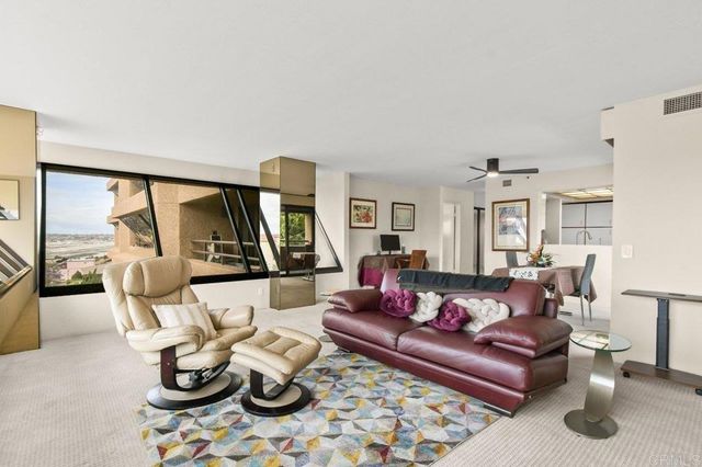 230 W Laurel Street 506, San Diego, CA 92101