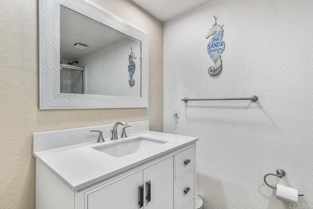 230 W Laurel Street 506, San Diego, CA 92101