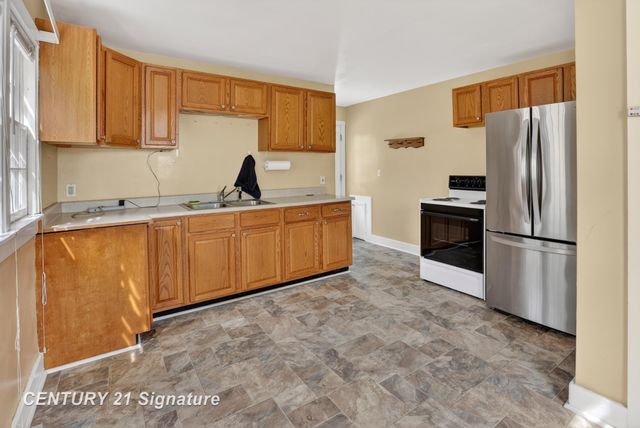 2709 Jefferson Avenue, Midland, MI 48640