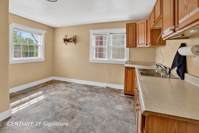 2709 Jefferson Avenue, Midland, MI 48640