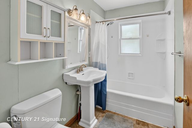 2709 Jefferson Avenue, Midland, MI 48640