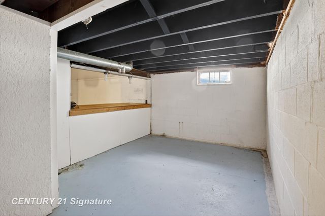 2709 Jefferson Avenue, Midland, MI 48640