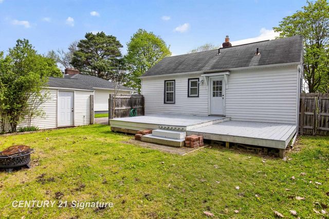 2709 Jefferson Avenue, Midland, MI 48640