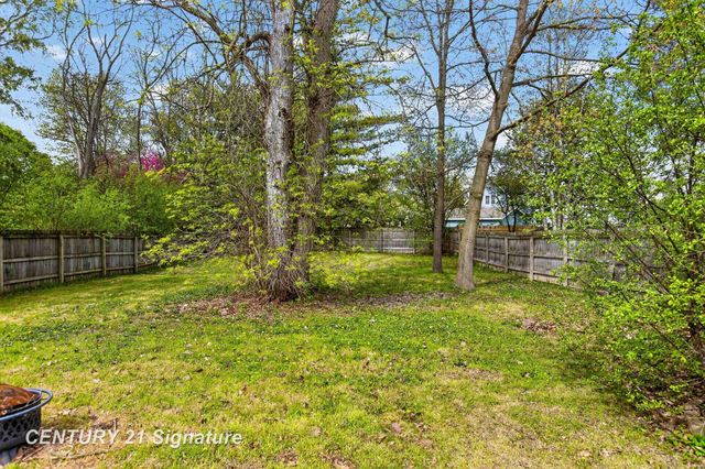 2709 Jefferson Avenue, Midland, MI 48640