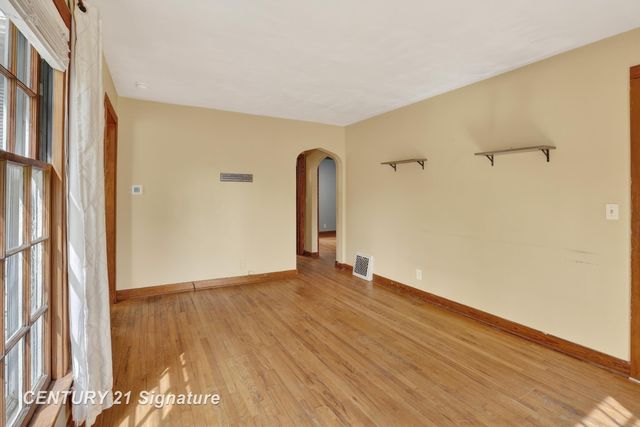 2709 Jefferson Avenue, Midland, MI 48640