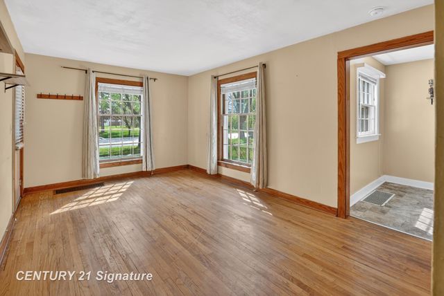 2709 Jefferson Avenue, Midland, MI 48640