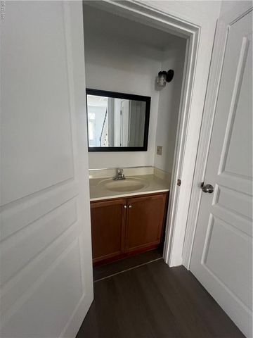 220 W 33rd ST, Norfolk, VA 23504