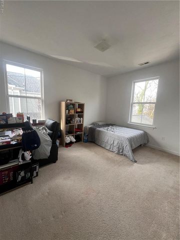 220 W 33rd ST, Norfolk, VA 23504