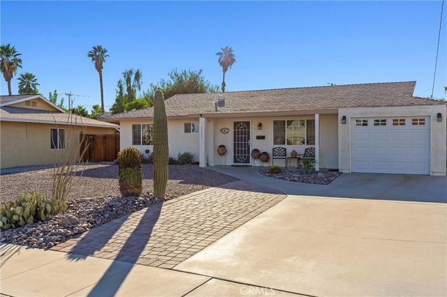 42585 Iowa Street, Palm Desert, CA 92211