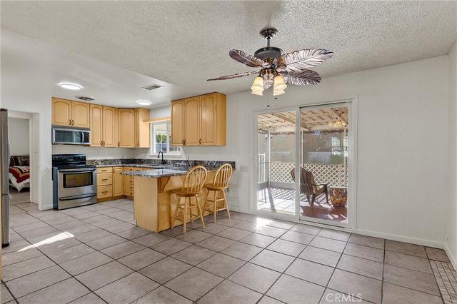 42585 Iowa Street, Palm Desert, CA 92211